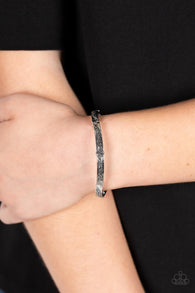 "Very Vineyard" Silver Metal & Embossed Filigree Vine Work Stretch Bracelet