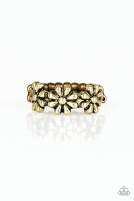 Paparazzi " Daisy Dapper " Brass Metal Flower Elastic Back Ring