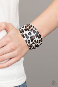 Paparazzi "Hey Gurrl" Black & White LEATHER Cheetah Animal Print Snap Band Bracelet