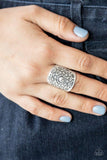 Paparazzi " Dig It " Silver Metal Floral Flower Elastic Back Ring