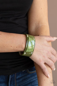 Paparazzi " Geo Glamper " Brown LEATHER & Green Marble Acrylic Snap Bracelet