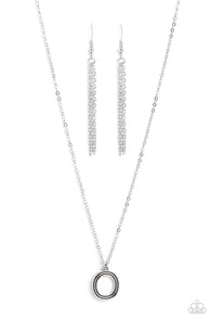 Leave Your Initials - Silver - O Inital Necklace Set