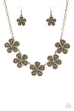 "No Common Daisy" Brass Chain Lacy Multi Daisy Flower Necklace Set