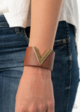 Paparazzi " Claws Out " Brown Tan LEATHER & Brass " V " Victory Snap Bracelet