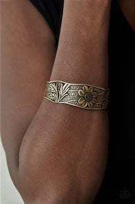 Paparazzi " Daisy Paradise " Copper Metal Flower Floral Daisy Cuff Bracelet