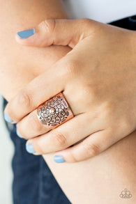 Paparazzi " Dig It " Copper Metal Floral Flower Elastic Back Ring