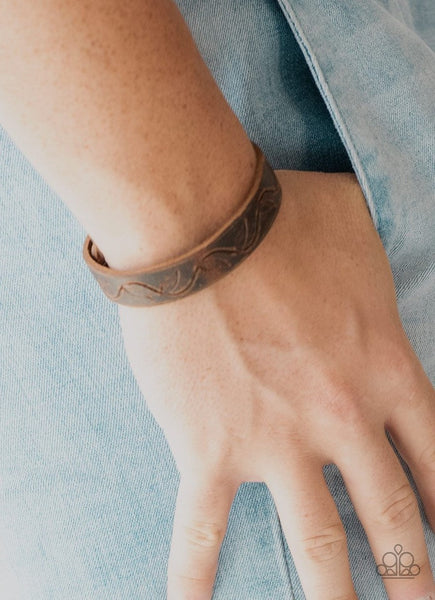" Happy Harvester " Men's Brown LEATHER Vine Embossed Snap Bracelet