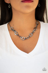 " Move It On Over " Black Metal Textured Circle Chain Necklace Set