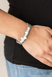 "Pebble Paradise" Gray LEATHER & White Pebble Stones Snap Bracelet