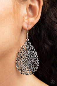 " Napa Valley Vintage " Silver Metal Open Work Filigree Dangle Earrings